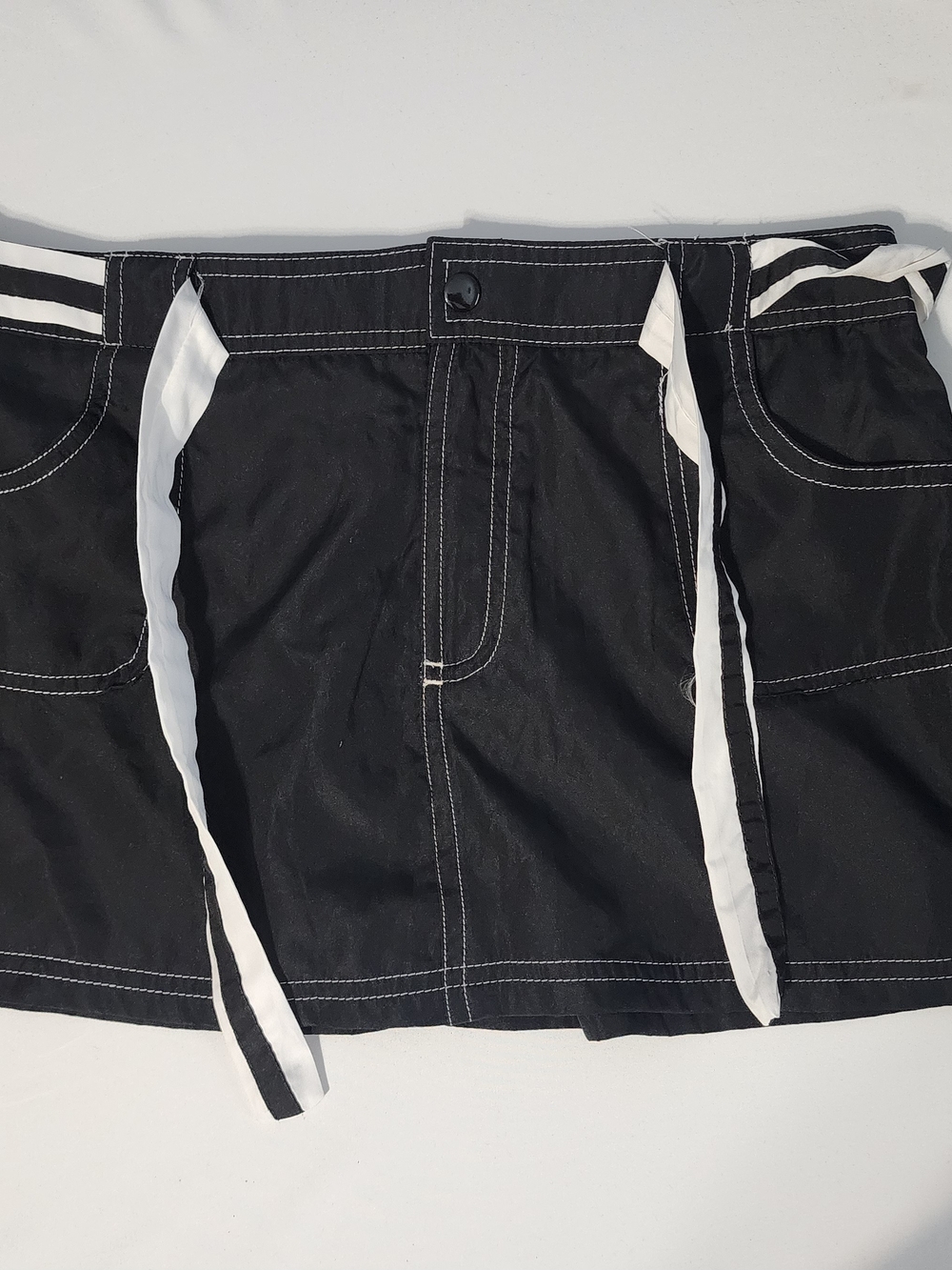 Y2K ZeroXposur Black Swim Skirt with White Trim, Drawstring & Pockets, Size 12